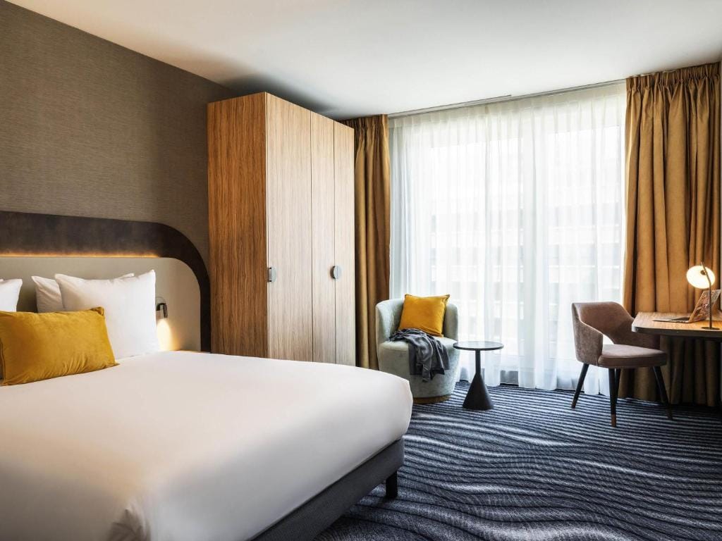 Mercure Amsterdam North Station — 1
