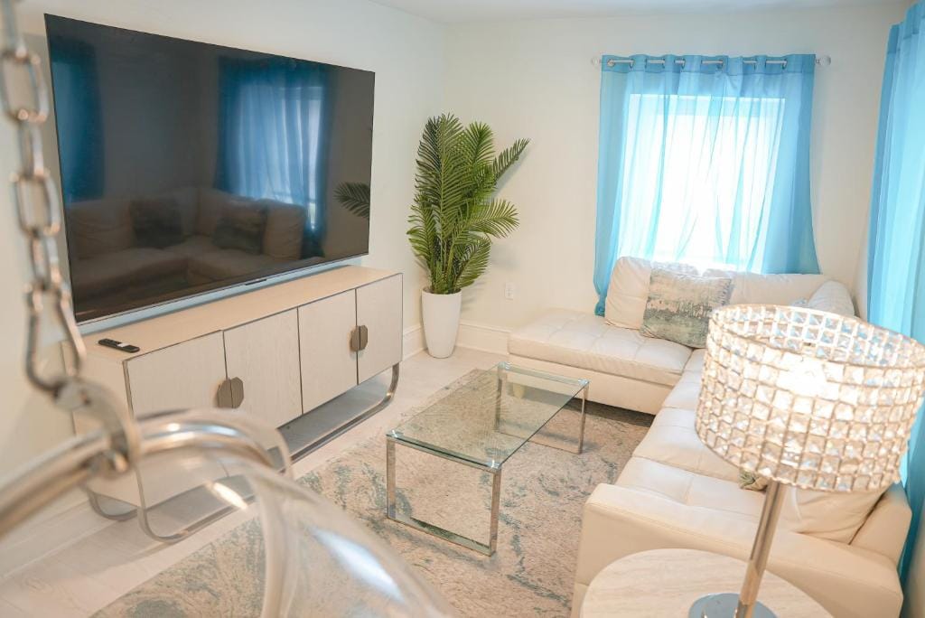 Luxury Penthouse -3 Blocks to Boardwalk, Outlets, & Casinos - Near AtlantiCare — 3