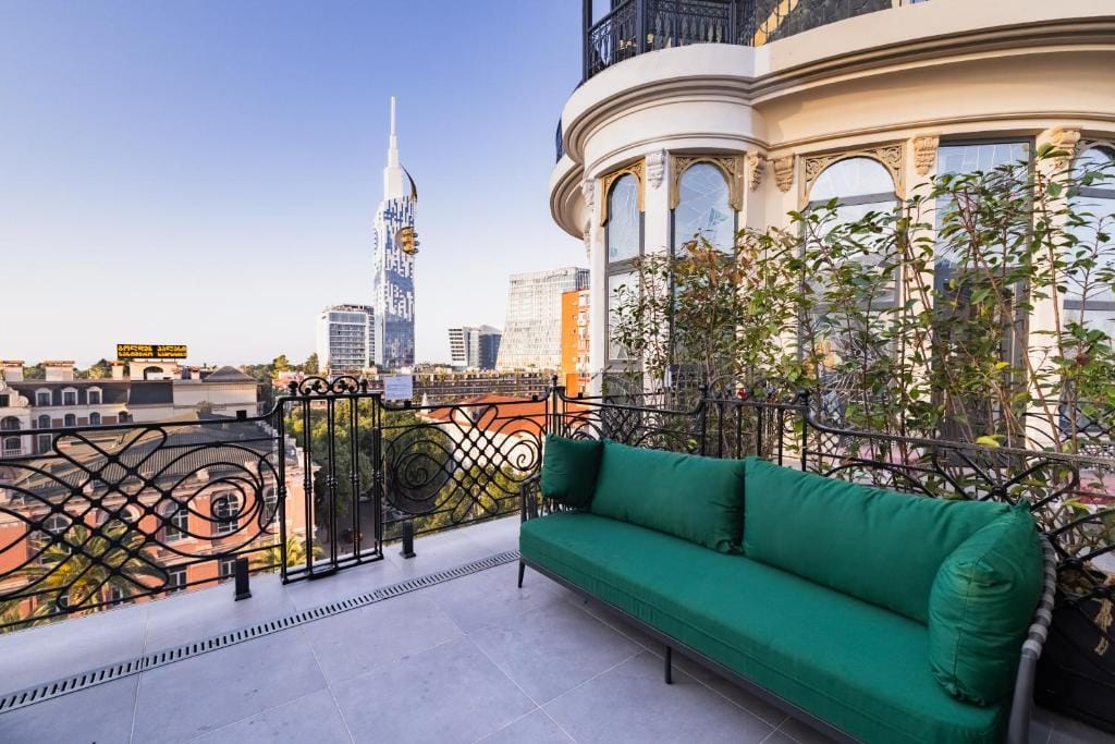 Hotel Indigo Batumi - Old Town by IHG — 4