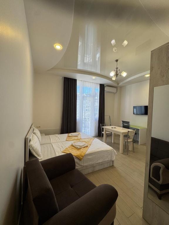 Nakashidze's Apartments — 2