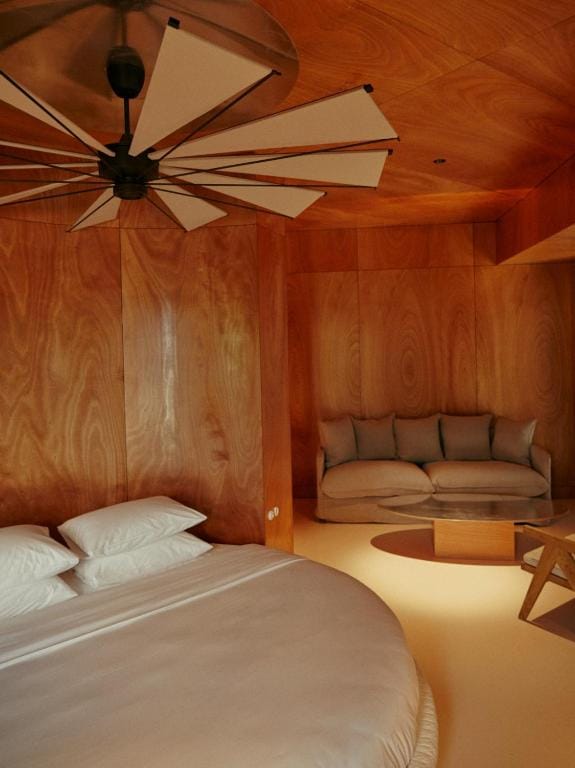 Rooms Hotel Batumi — 2