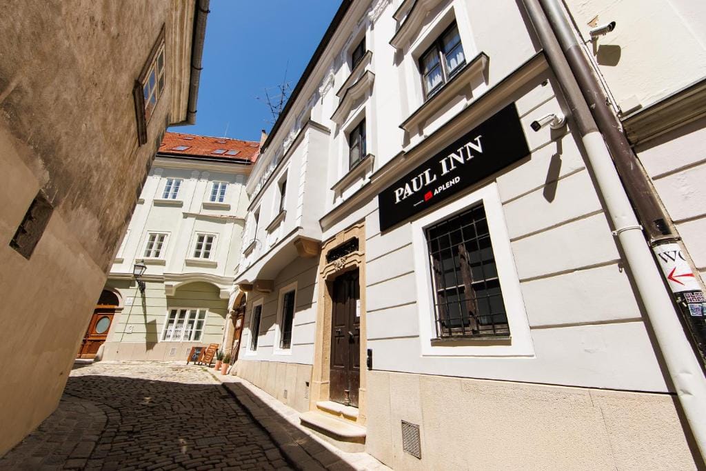 APLEND CITY Paul Inn — 1