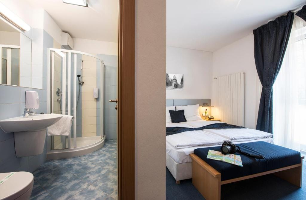 Felicity Garni Hotel — 3