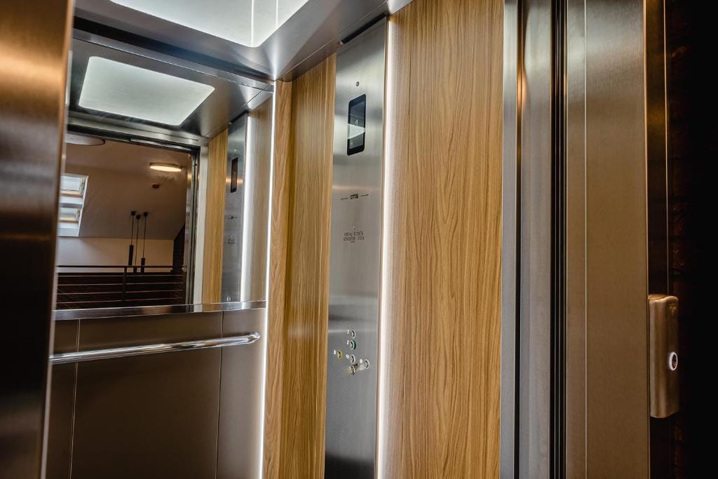 Garni Hotel DOCK Bratislava — 3