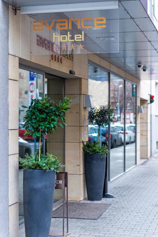 Hotel Avance — 1