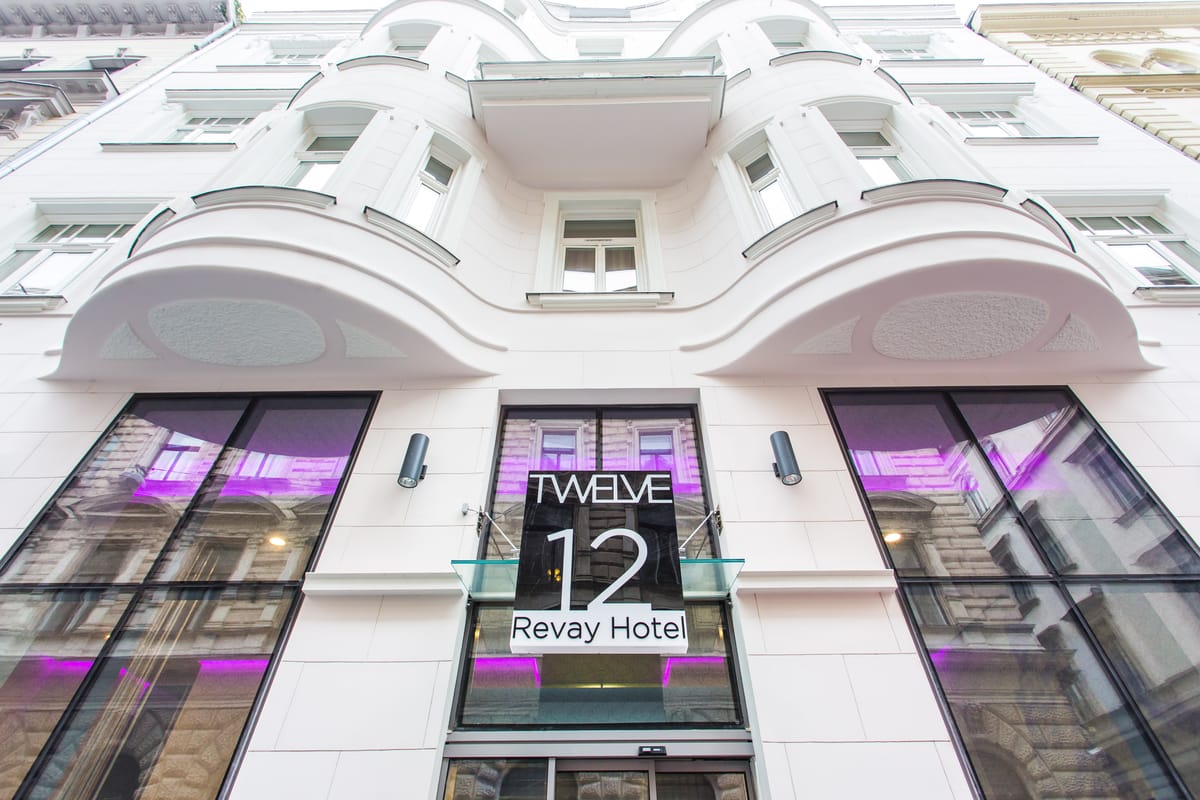 12 Revay Hotel — 2