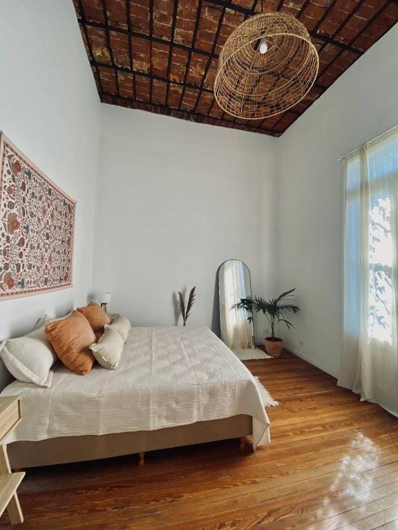 Casa Rebelión — 1