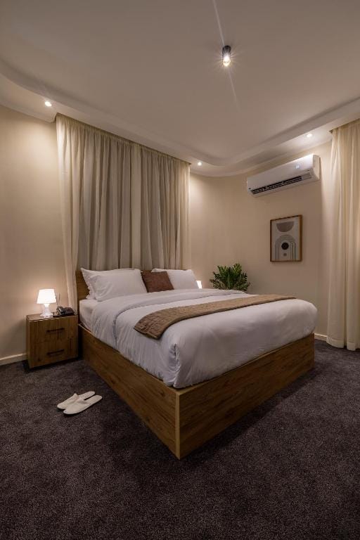 Welhome Stays Aparthotel — 1