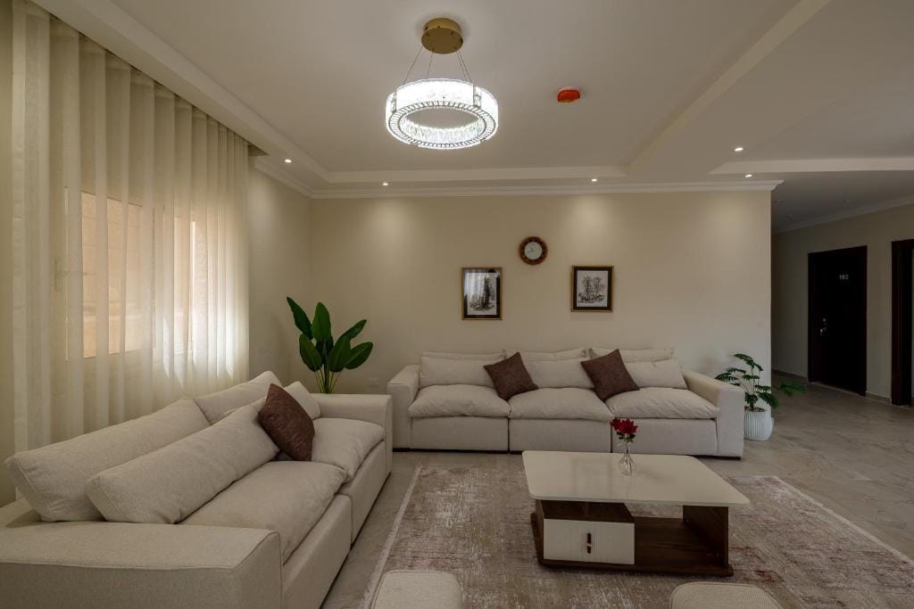 Welhome Stays Aparthotel — 2
