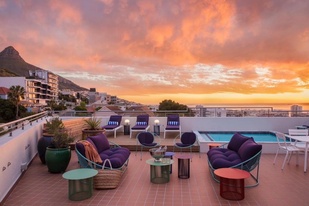 Home Suite Hotels Sea Point — 1
