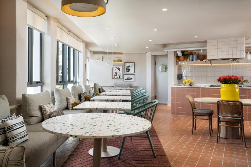 Home Suite Hotels Sea Point — 2