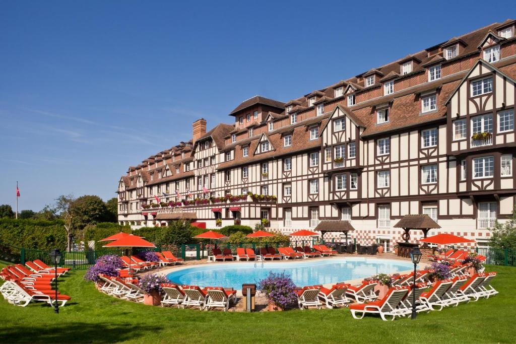 Hôtel Barrière L'Hôtel du Golf — 3