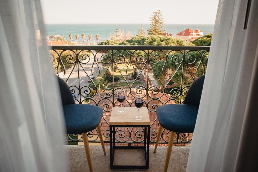 A House in Estoril - Adults Only — 1
