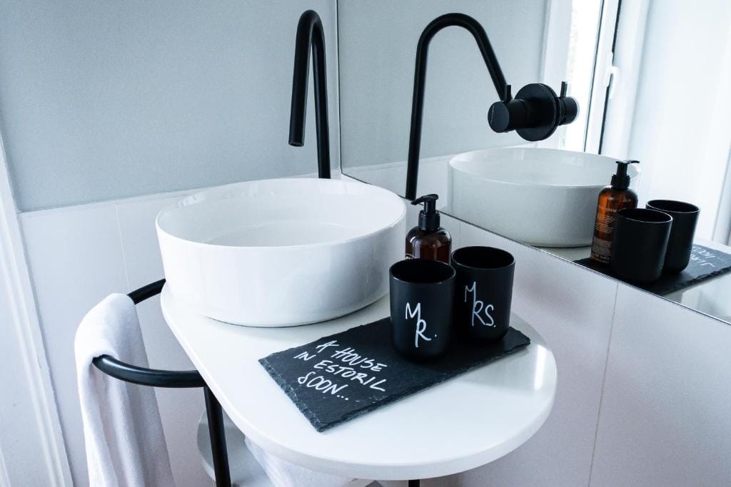 A House in Estoril - Adults Only — 3