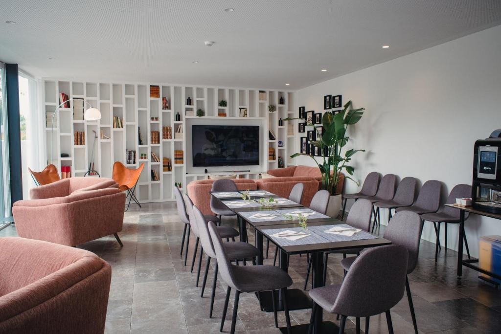 A House in Estoril - Adults Only — 5