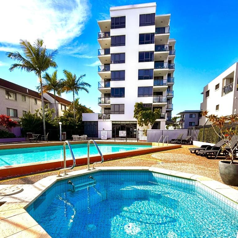 Aqualine Apartments On The Broadwater — 1