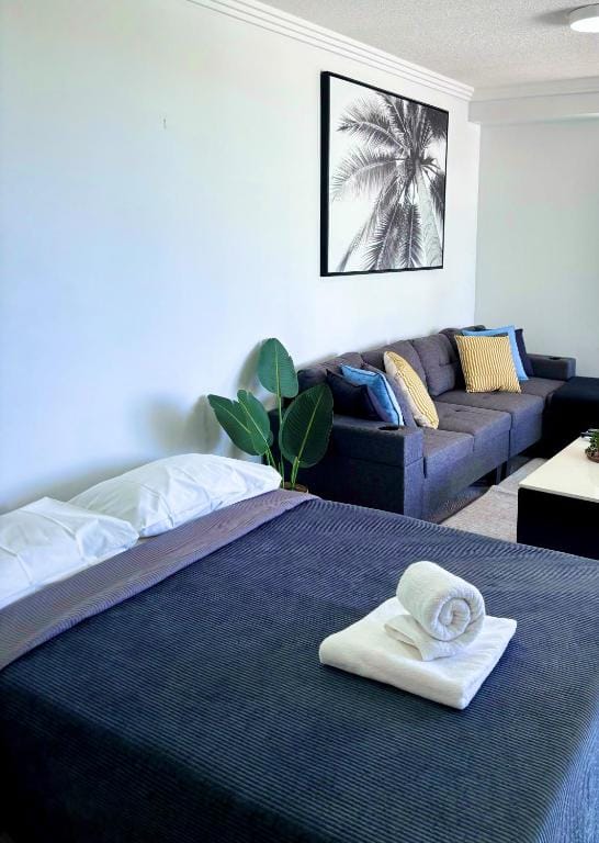 Aqualine Apartments On The Broadwater — 2