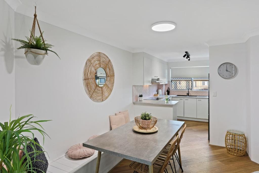 Le Beach Apartments — 5