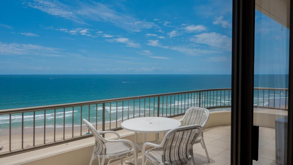 Norfolk Luxury Beachfront Apartments Gold Coast — 1