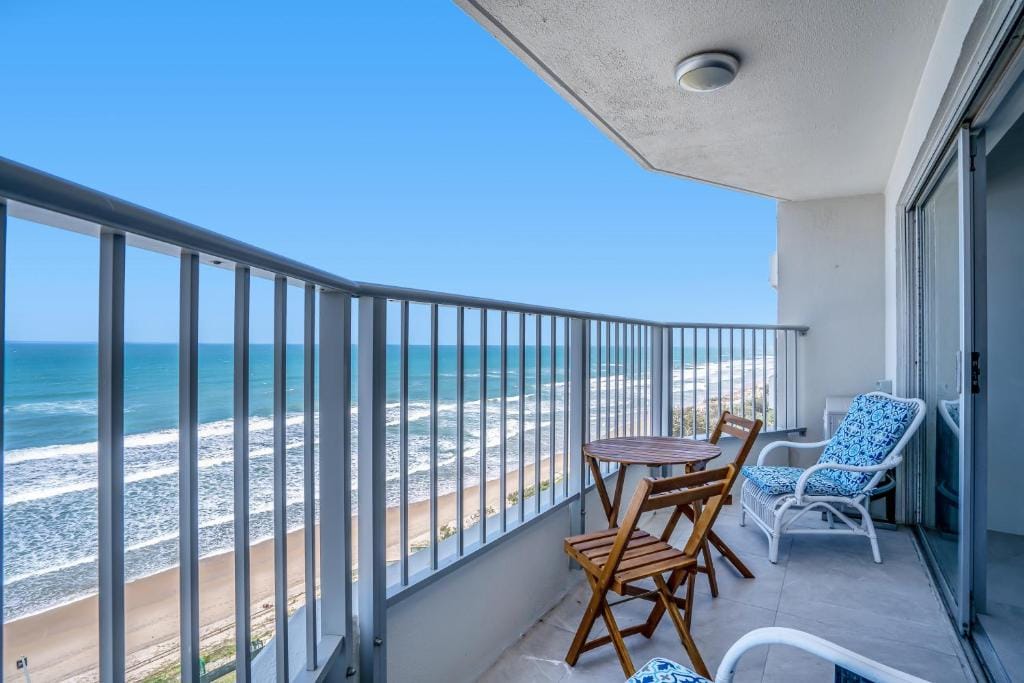 Pacific Plaza Apartments — 1