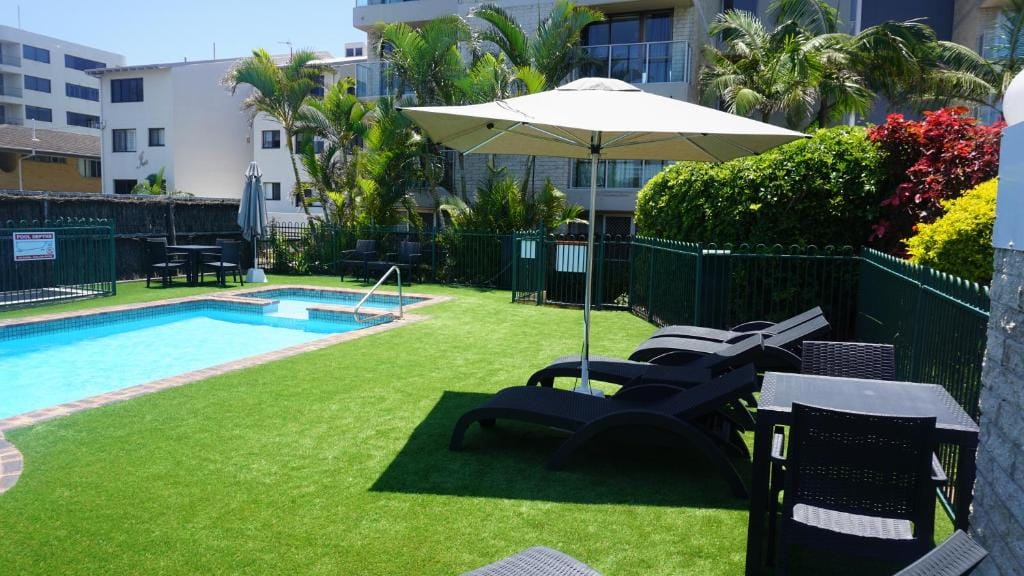 Pacific Surf Absolute Beachfront Apartments — 5