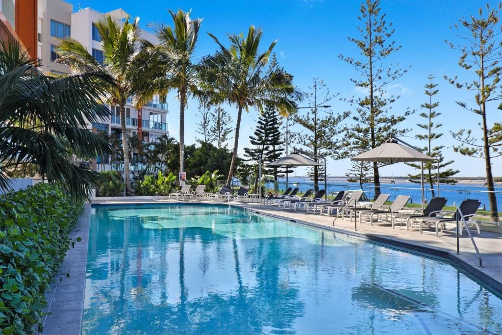 Silvershore Apartments on the Broadwater — 3