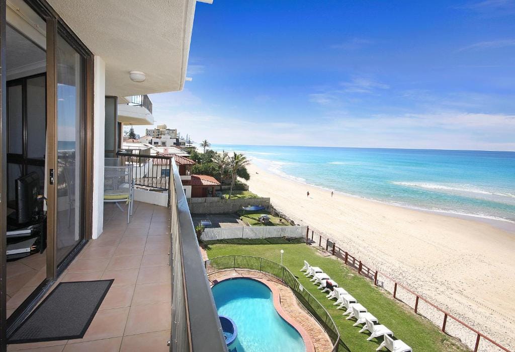 Spindrift on the Beach - Absolute Beachfront — 1