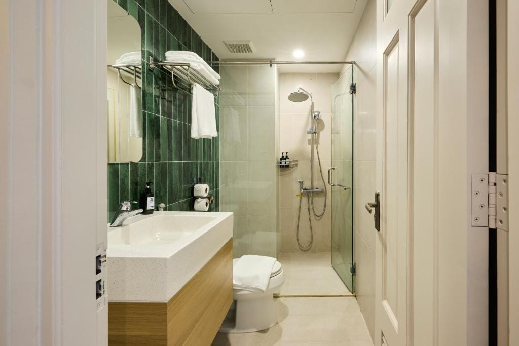 NiK Hotel Nguyen Trai — 4