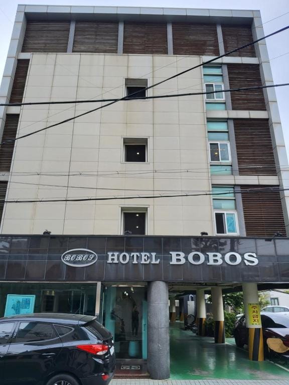 BOBOS Hotel — 1