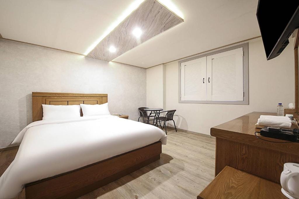 BOBOS Hotel — 2