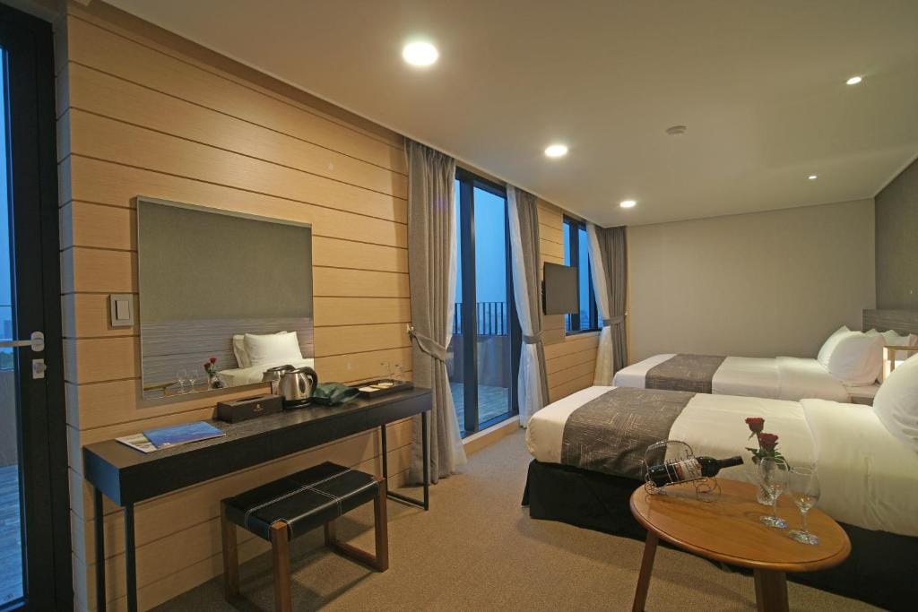 I-Jin Hotel — 2