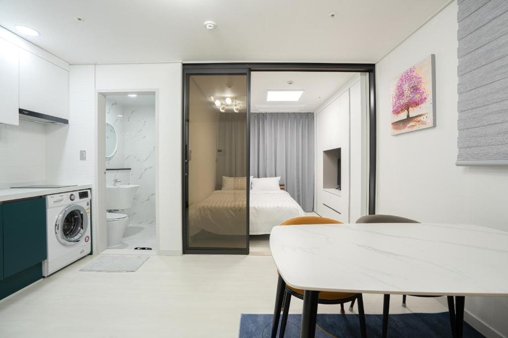 Jeju Seomun Residence Hotel — 1