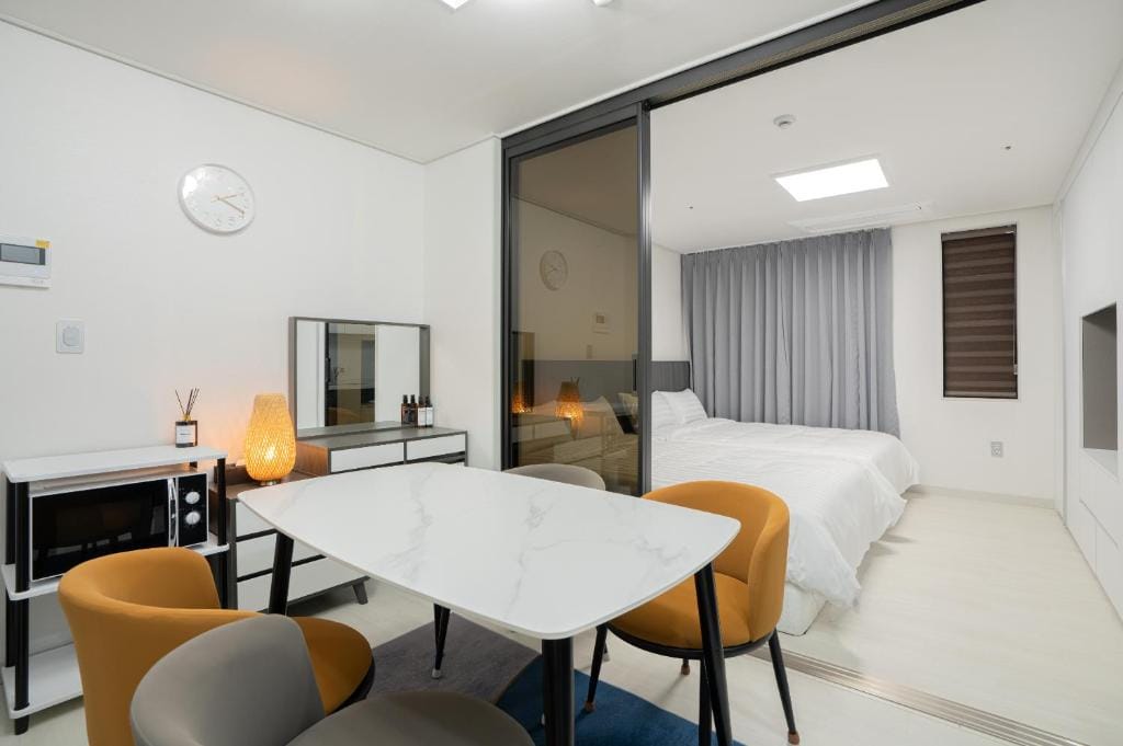 Jeju Seomun Residence Hotel — 2