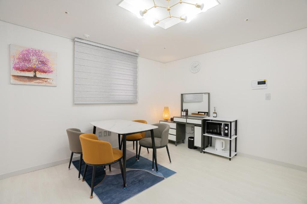Jeju Seomun Residence Hotel — 4