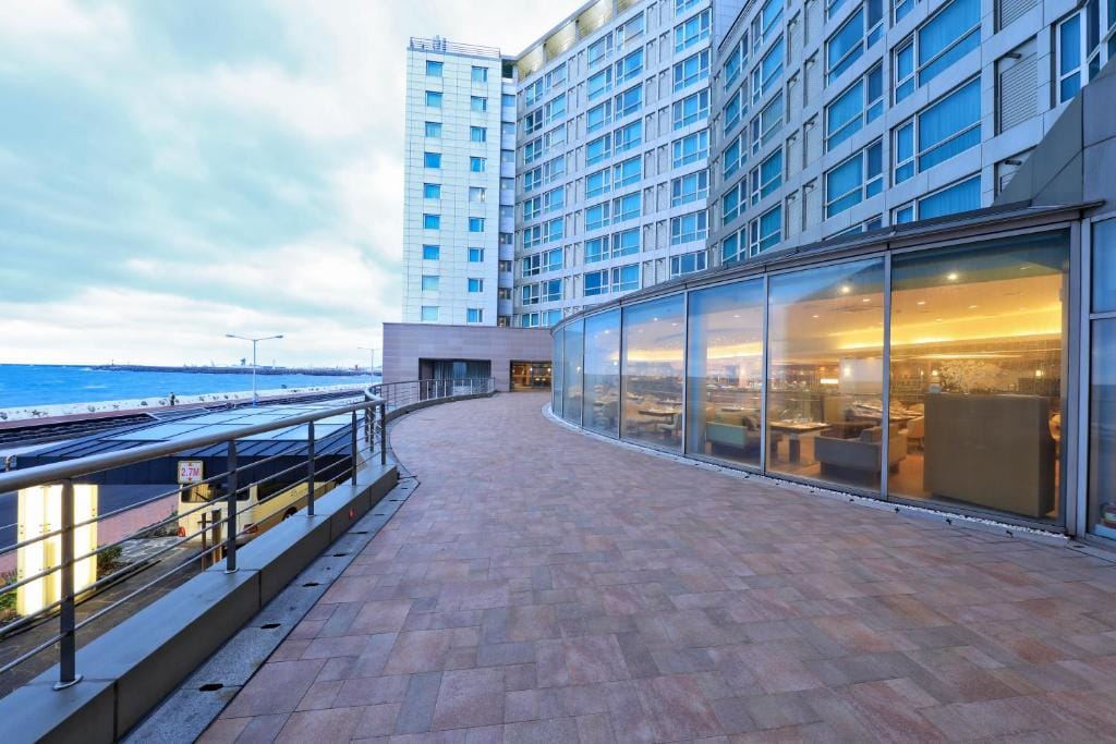 Ocean Suites Jeju Hotel — 4