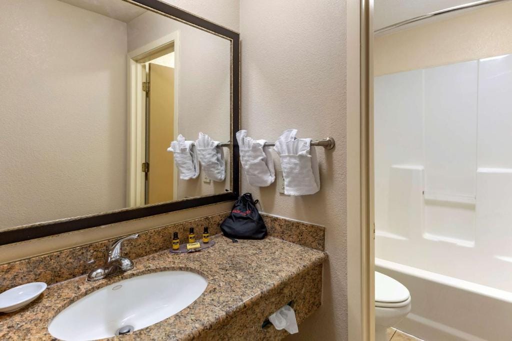 Best Western Plus Las Vegas West — 3