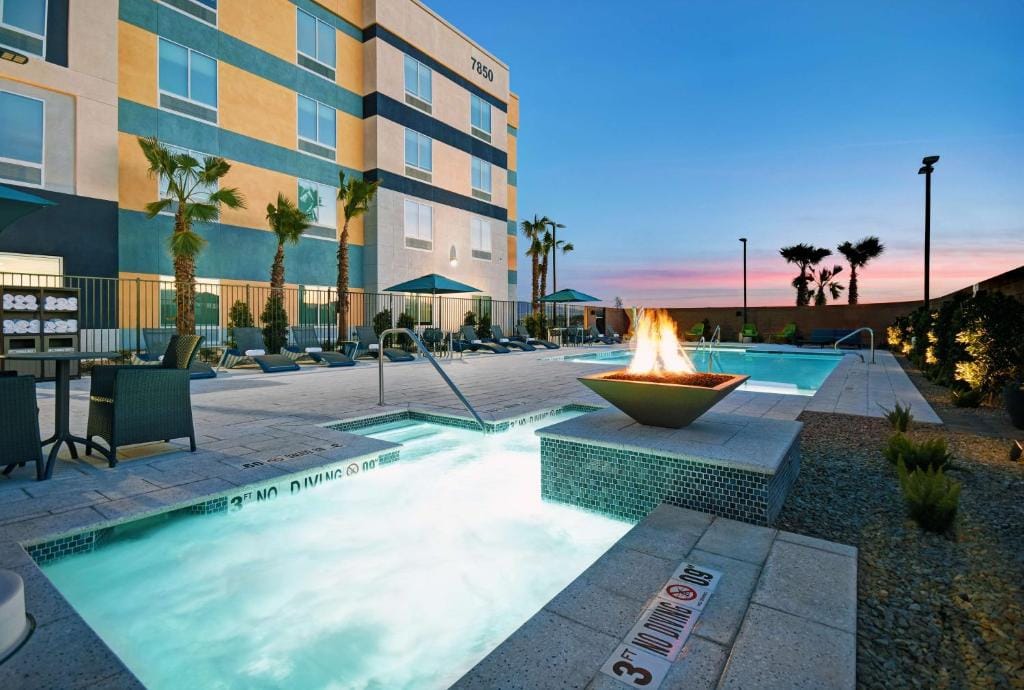 Hampton Inn Las Vegas Strip South, NV 89123 — 4
