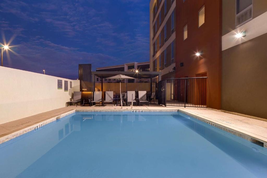 Home2 Suites By Hilton Las Vegas Southwest I-215 Curve — 4