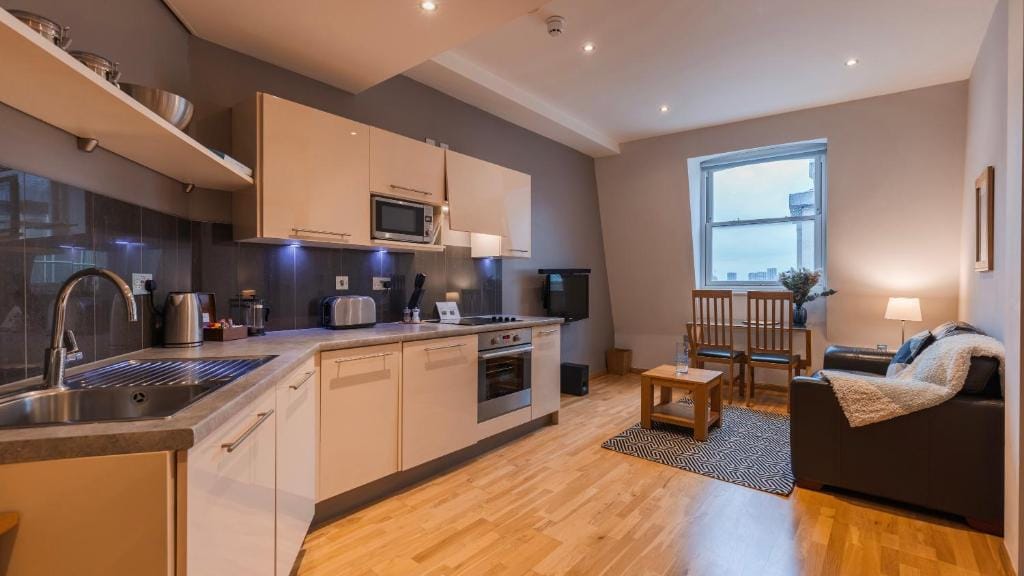 Cannon Street Serviced Apartments by LovelyStay — 4