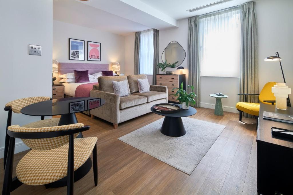 Cheval Harrington Court at South Kensington — 1