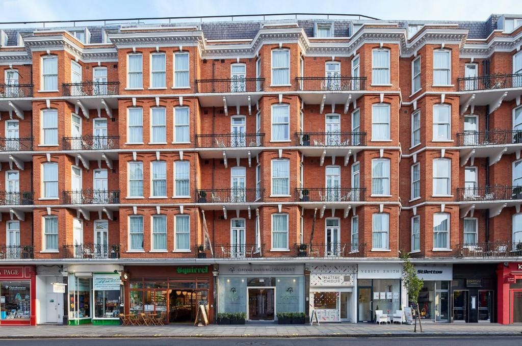 Cheval Harrington Court at South Kensington — 5