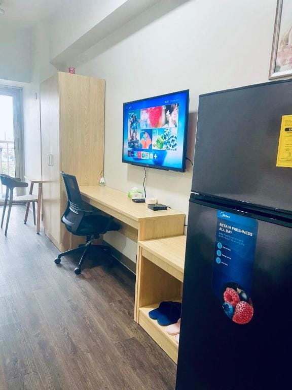 La Chicka Staycation in Coast Residences — 4