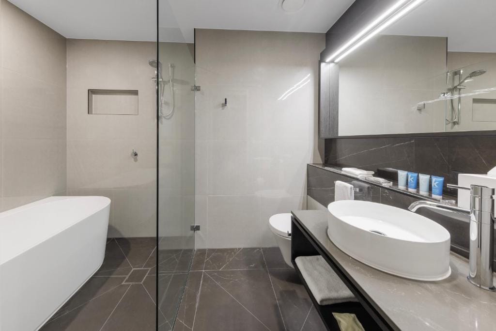 Meriton Suites Melbourne — 2