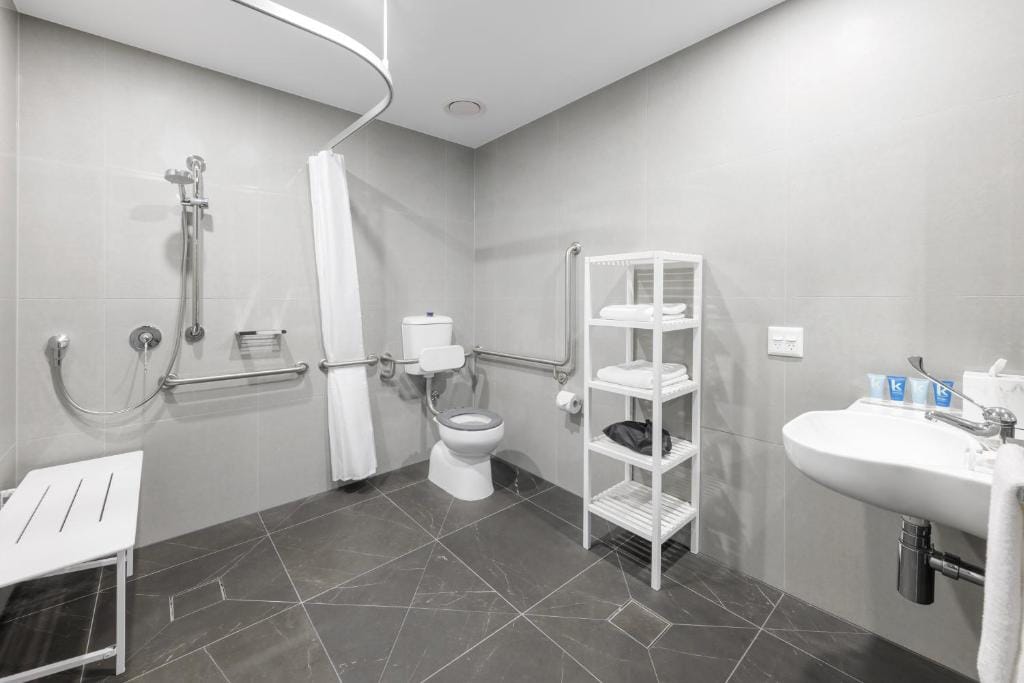 Meriton Suites Melbourne — 3