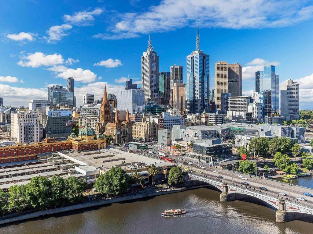 Quay West Suites Melbourne — 1