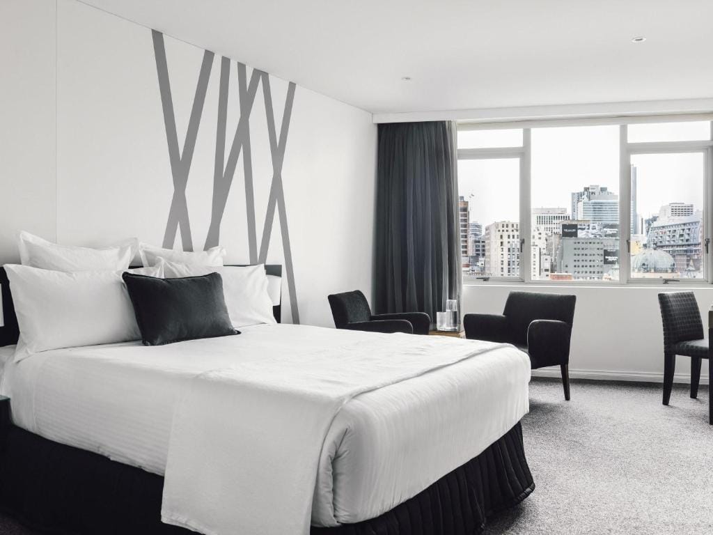 Quay West Suites Melbourne — 5