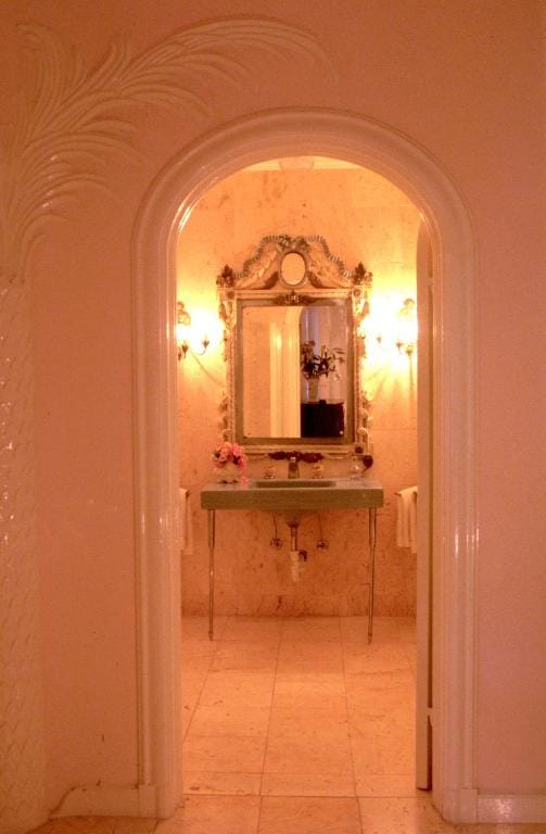 Graycliff Hotel — 3