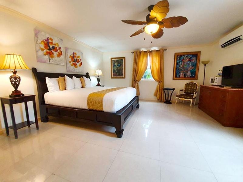 Ocean West Boutique Hotel — 2