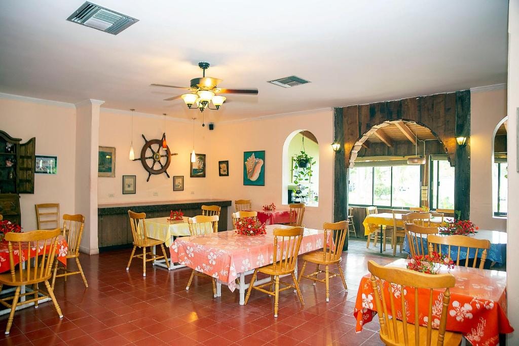 Orange Hill Beach Inn — 2