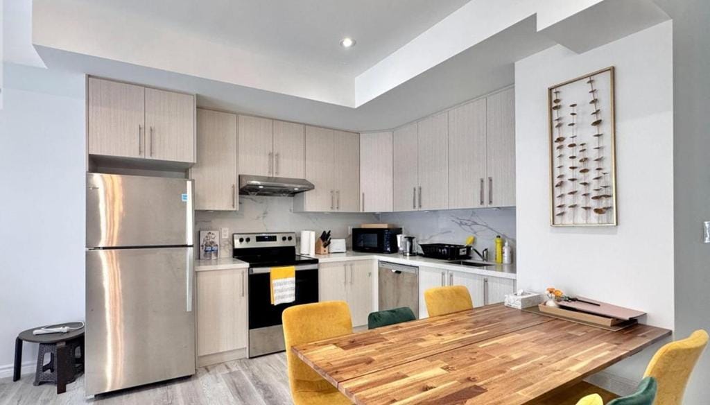Bentley Commons Fallsview - Luxury 4 Bedroom 4 Bath Townhouse — 5